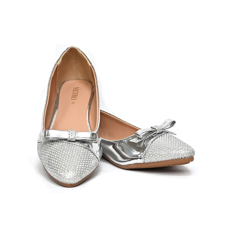Metro shoes sale flat 50 off outlet
